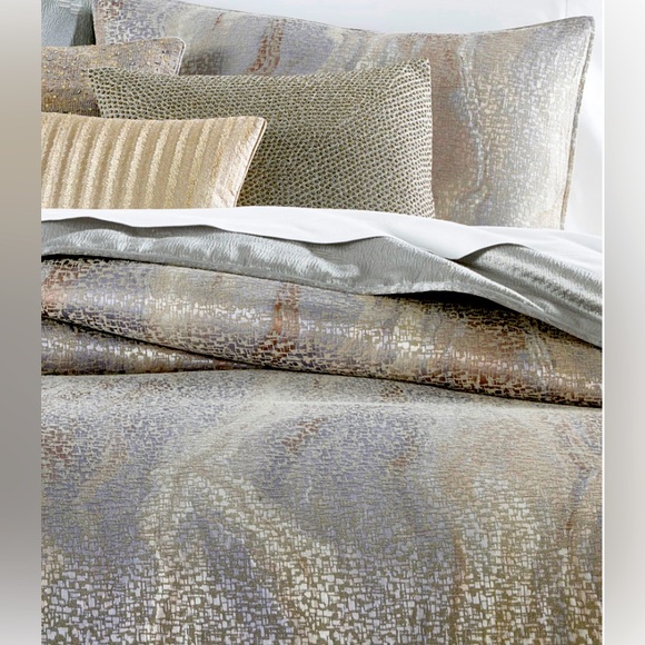 Hotel Collection Terra Comforter, Full/Queen New - Picture 1 of 5